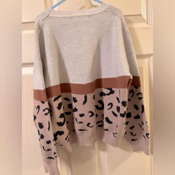 SHEIN Leopard Sweater - Picture 2 of 3